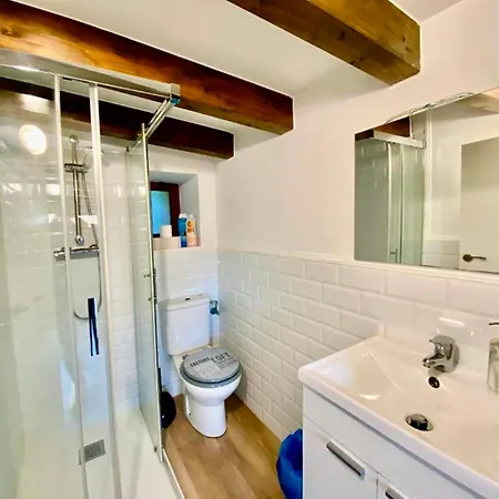 Via Street 3000 * Hinojedo