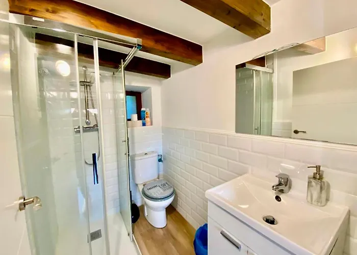 Via Street 3000 * Hinojedo