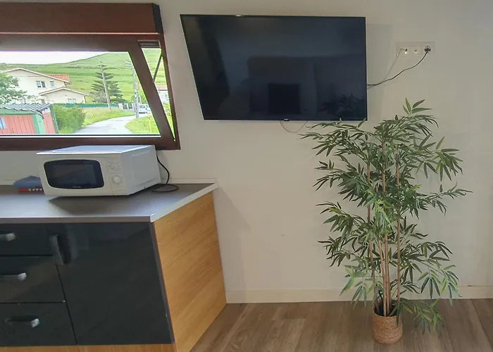 Via Street 3000 * Hinojedo