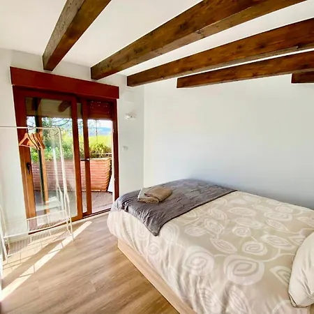 Via Street 3000 Apartment