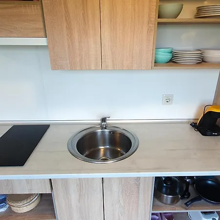 Via Street 3000 * Hinojedo